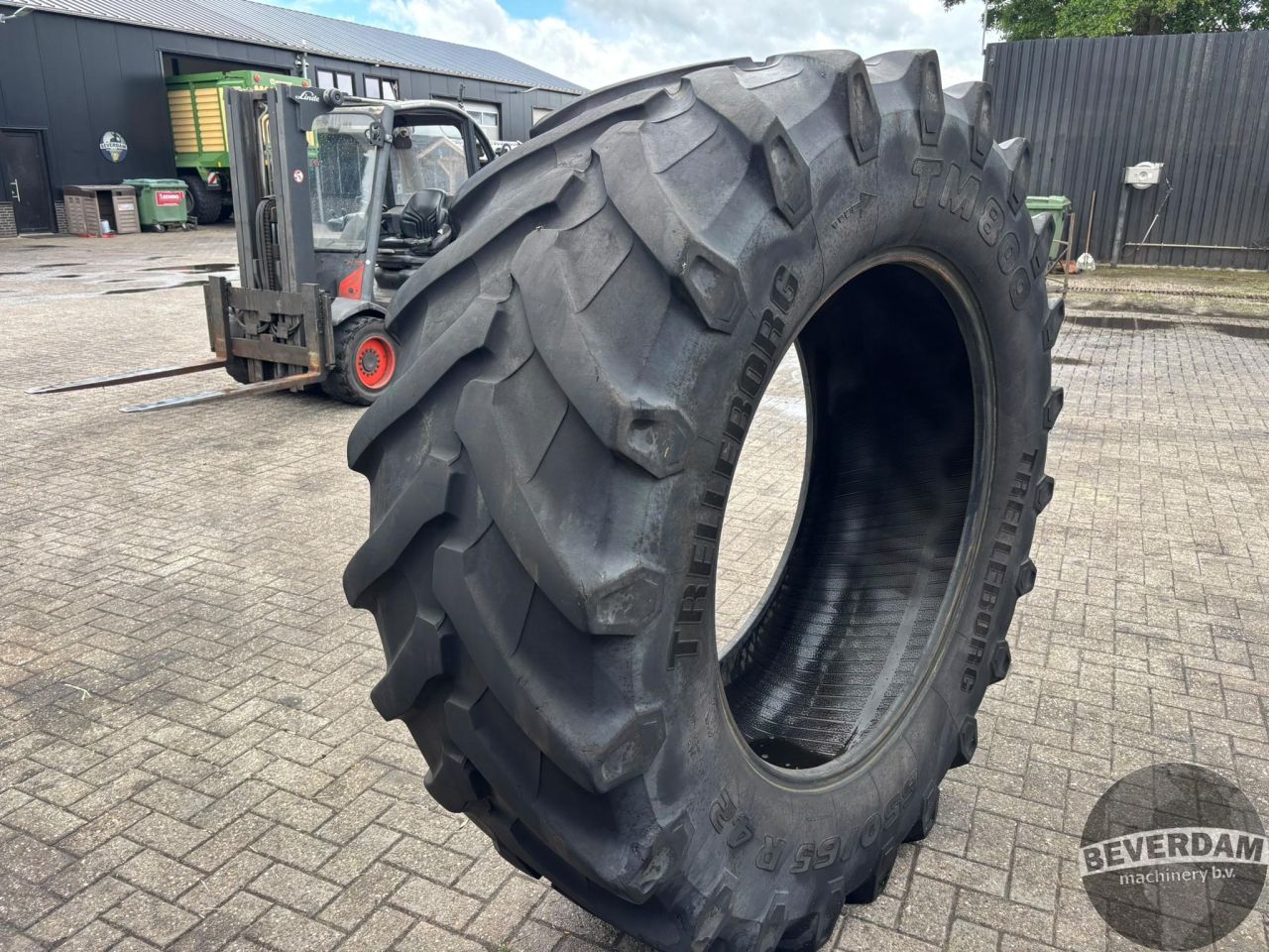 Trelleborg TM800 650/65R42