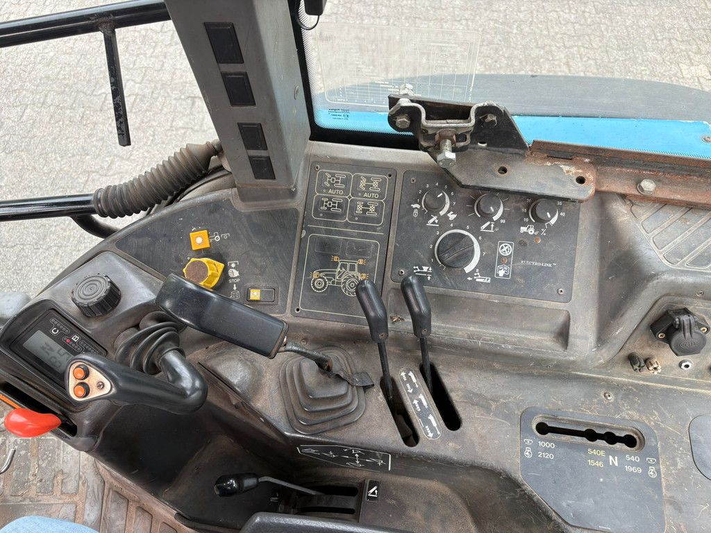 New Holland 8360