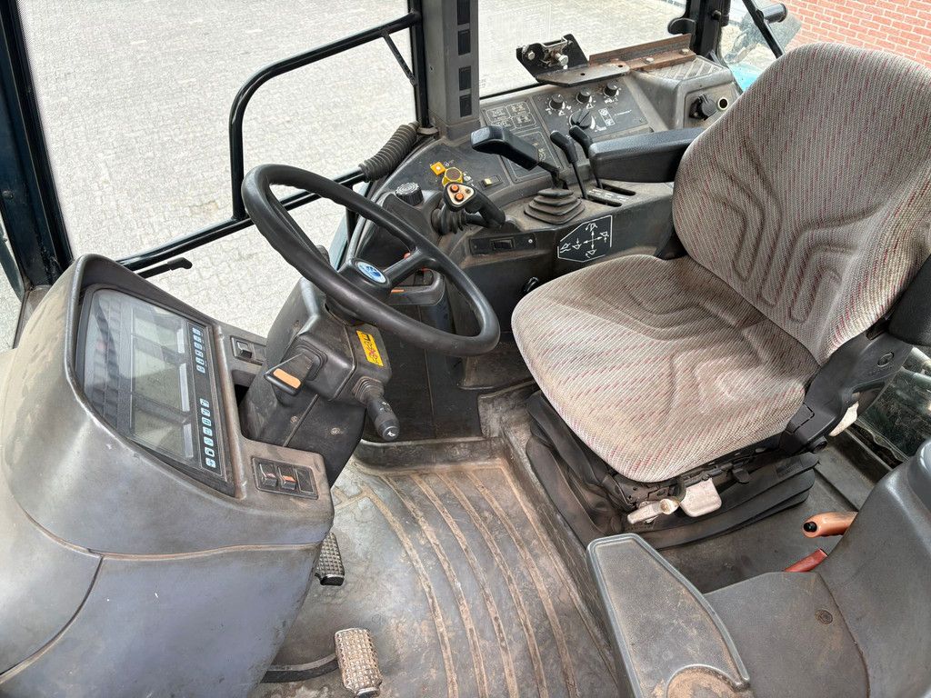 New Holland 8360