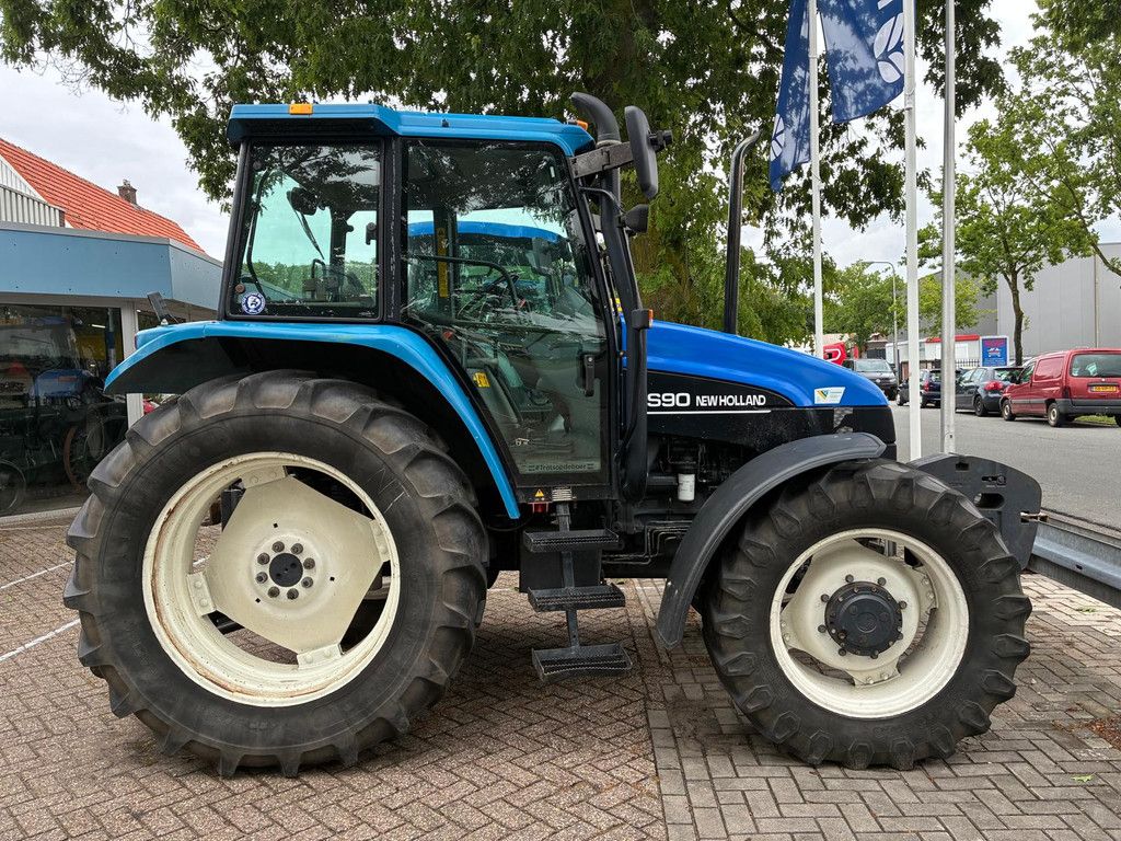 New Holland TS90