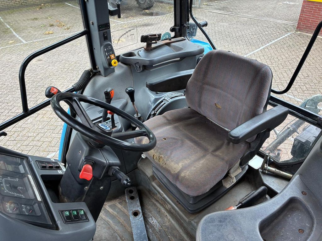 New Holland TS90