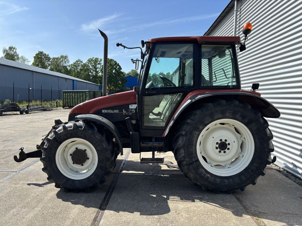 New Holland L75