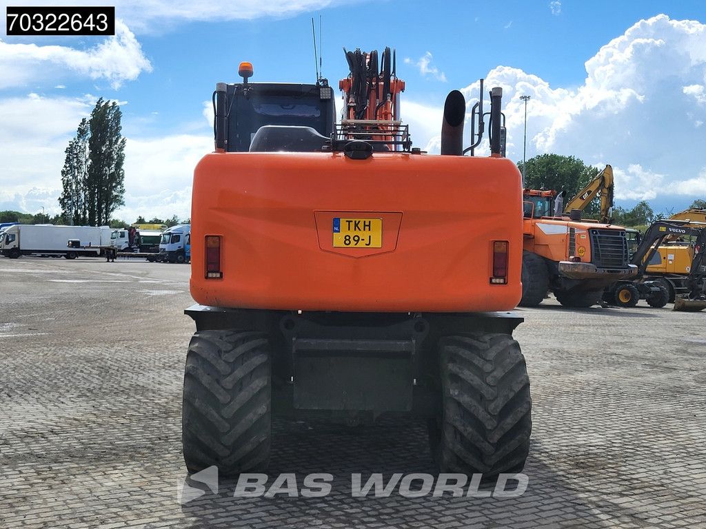 Hitachi ZX140W -5B