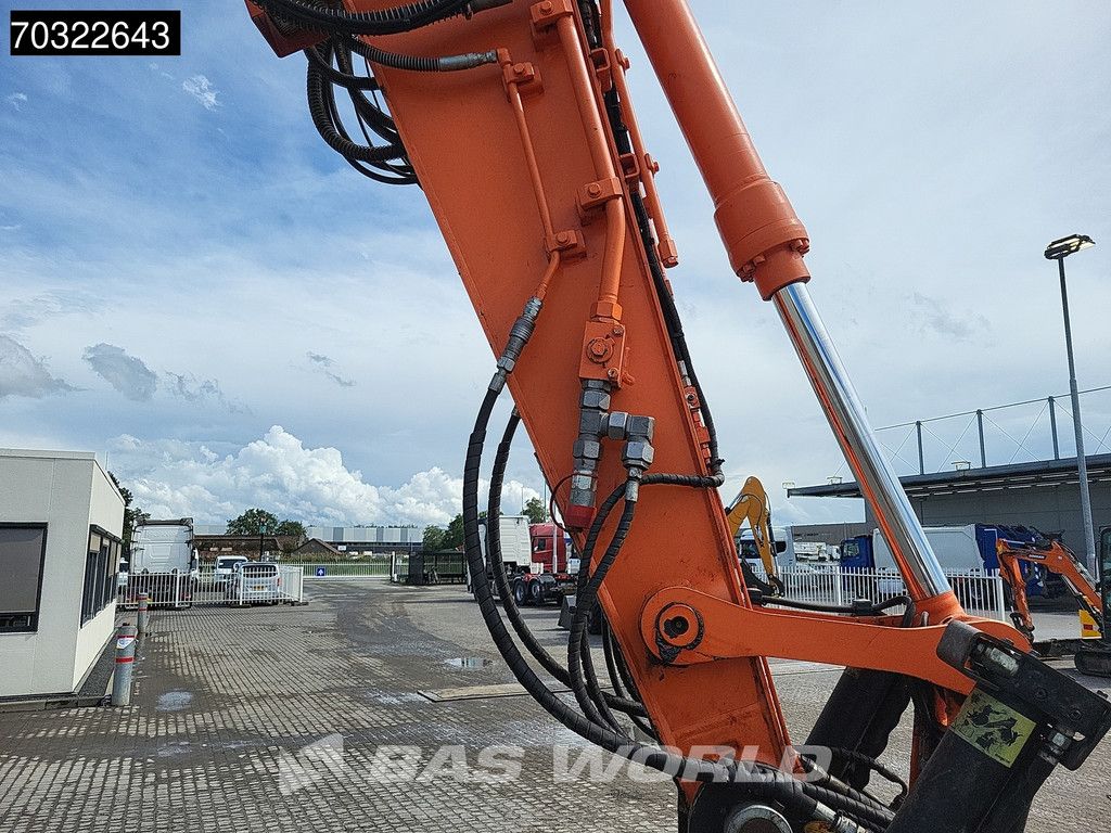 Hitachi ZX140W -5B