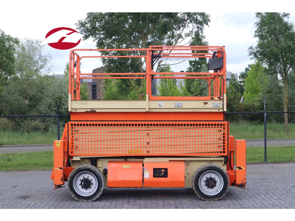 JLG M4069 | 15 METER | 360 KG