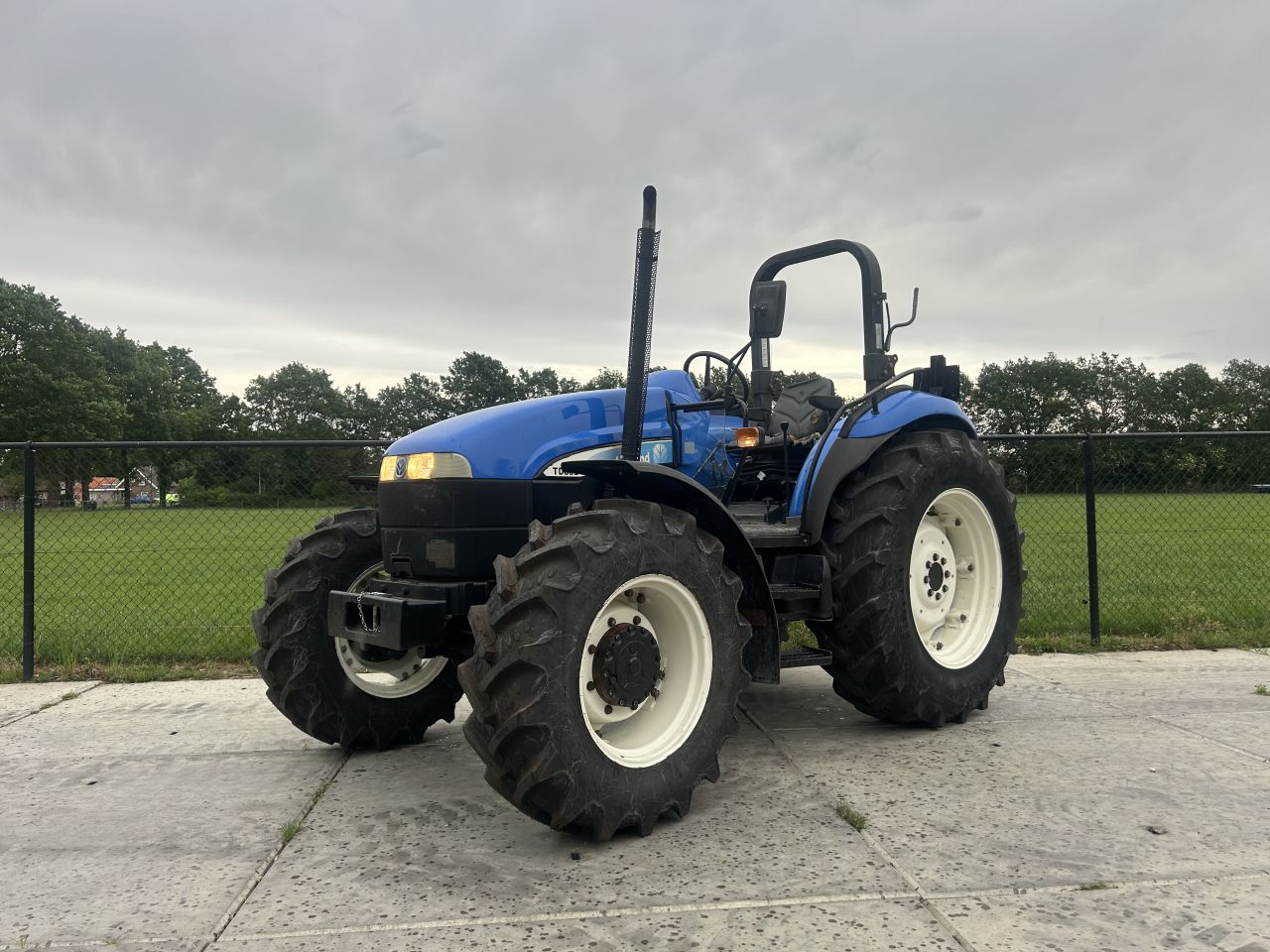 Nette New Holland TD80D