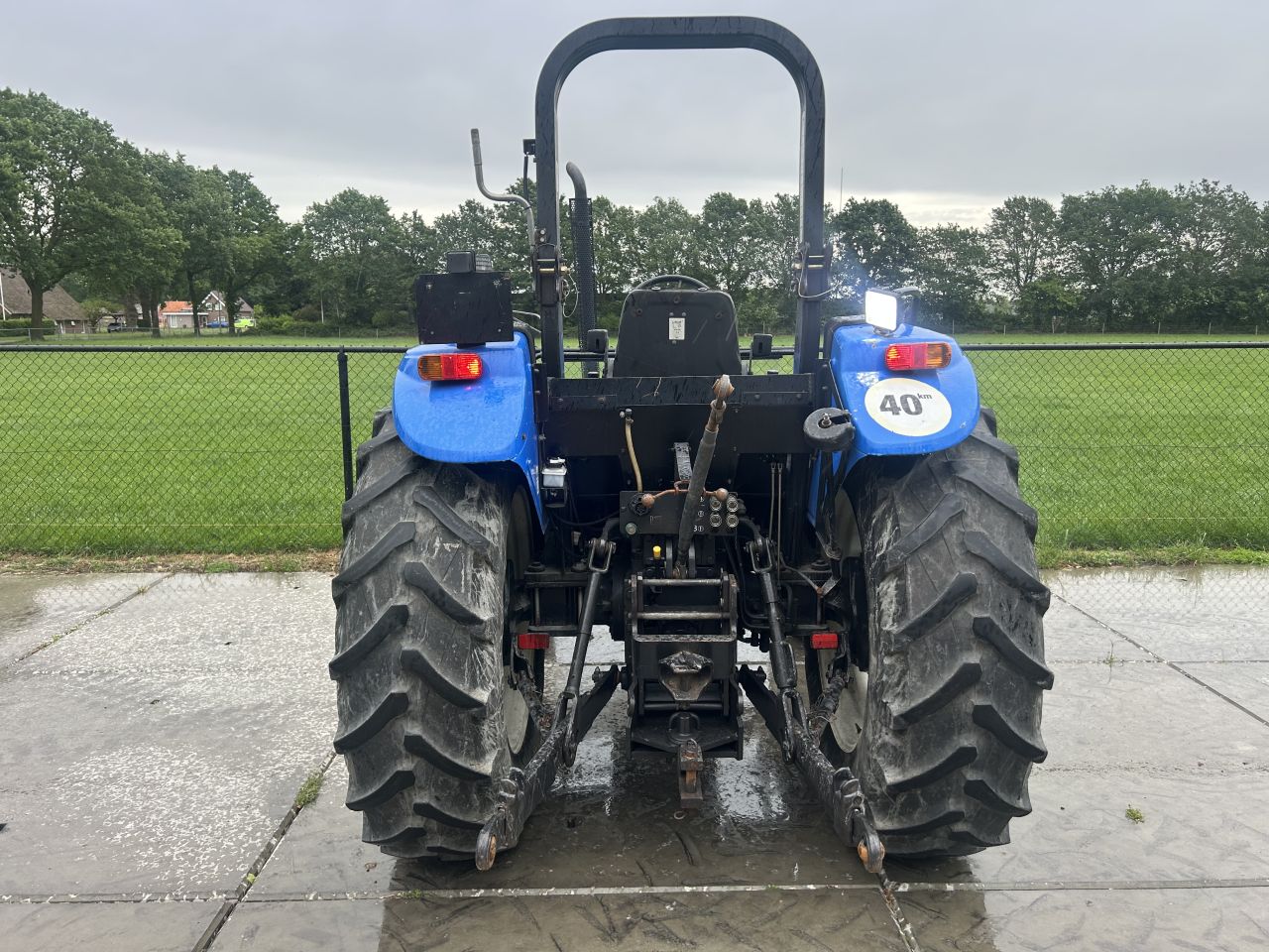 Nette New Holland TD80D