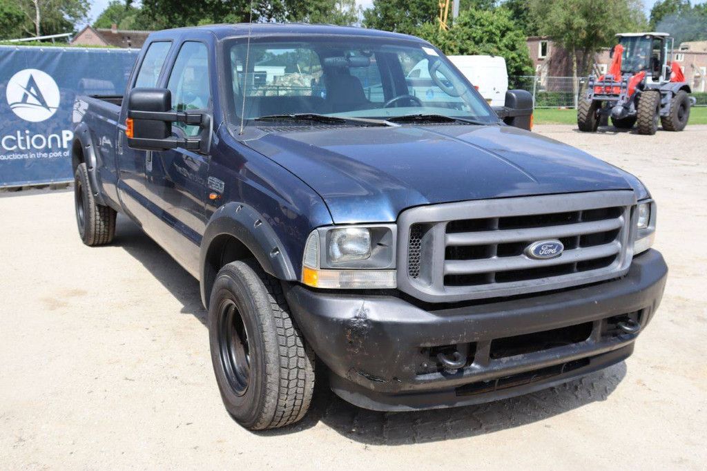 Ford F-350 Super Duty Pickup, Benzin, 264 PS, Baujahr 2004