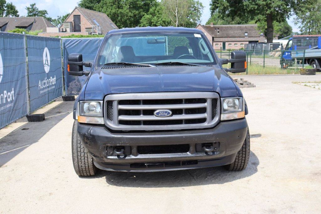 Ford F-350 Super Duty Pickup, Benzin, 264 PS, Baujahr 2004