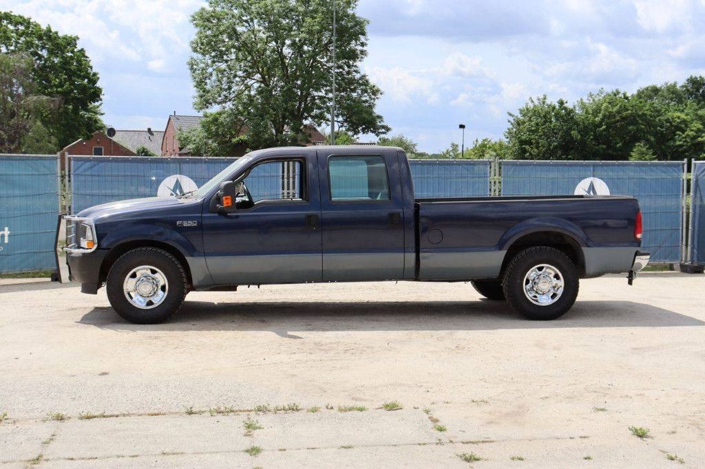 Ford F-350 Super Duty Pickup, Benzin, 264 PS, Baujahr 2004