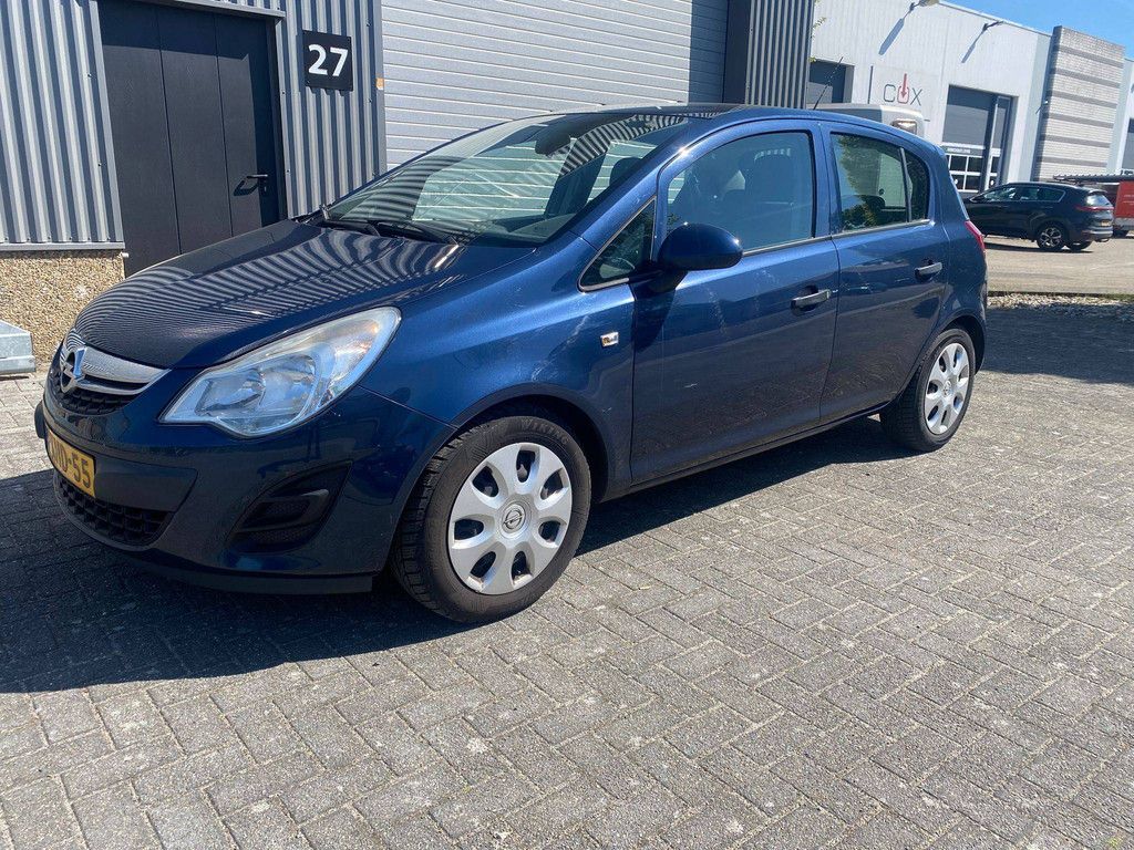 Pkw Opel Corsa Benzin 69 PS 2011 (Margin)