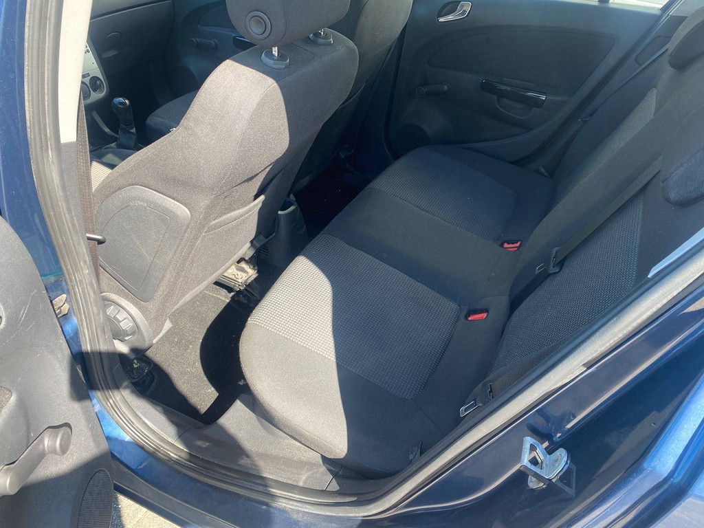 Pkw Opel Corsa Benzin 69 PS 2011 (Margin)