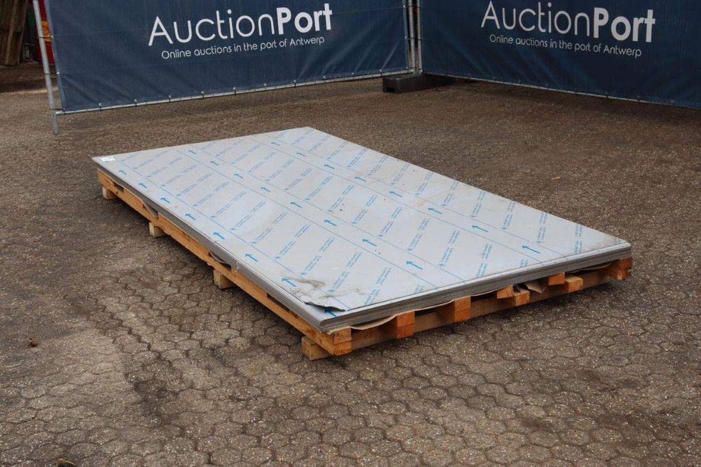 Charge von Edelstahlplatten 1,5 mm, 32 Stück