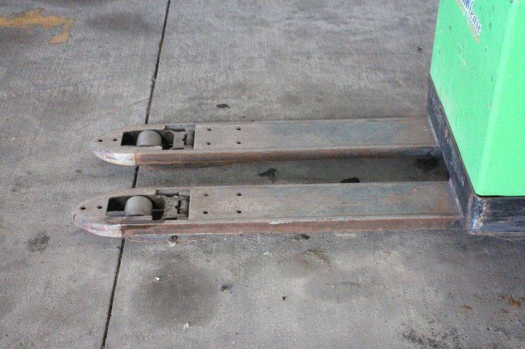 CESAB P320 Elektro-Hubwagen 2000 kg 2011