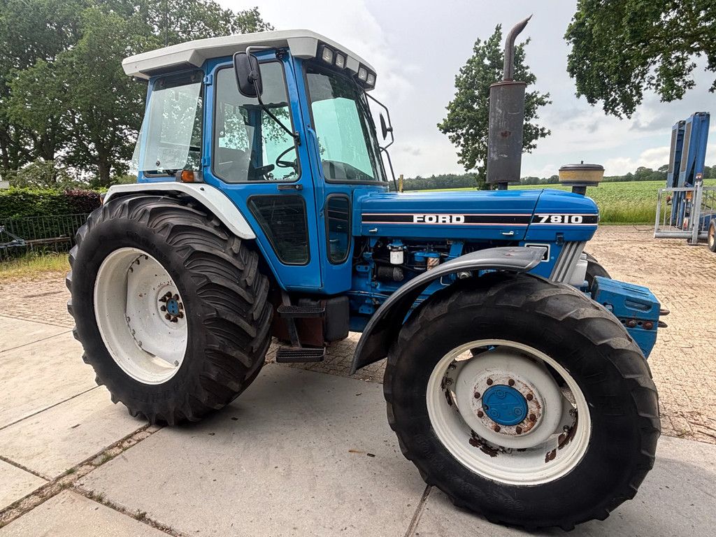 Ford 7810