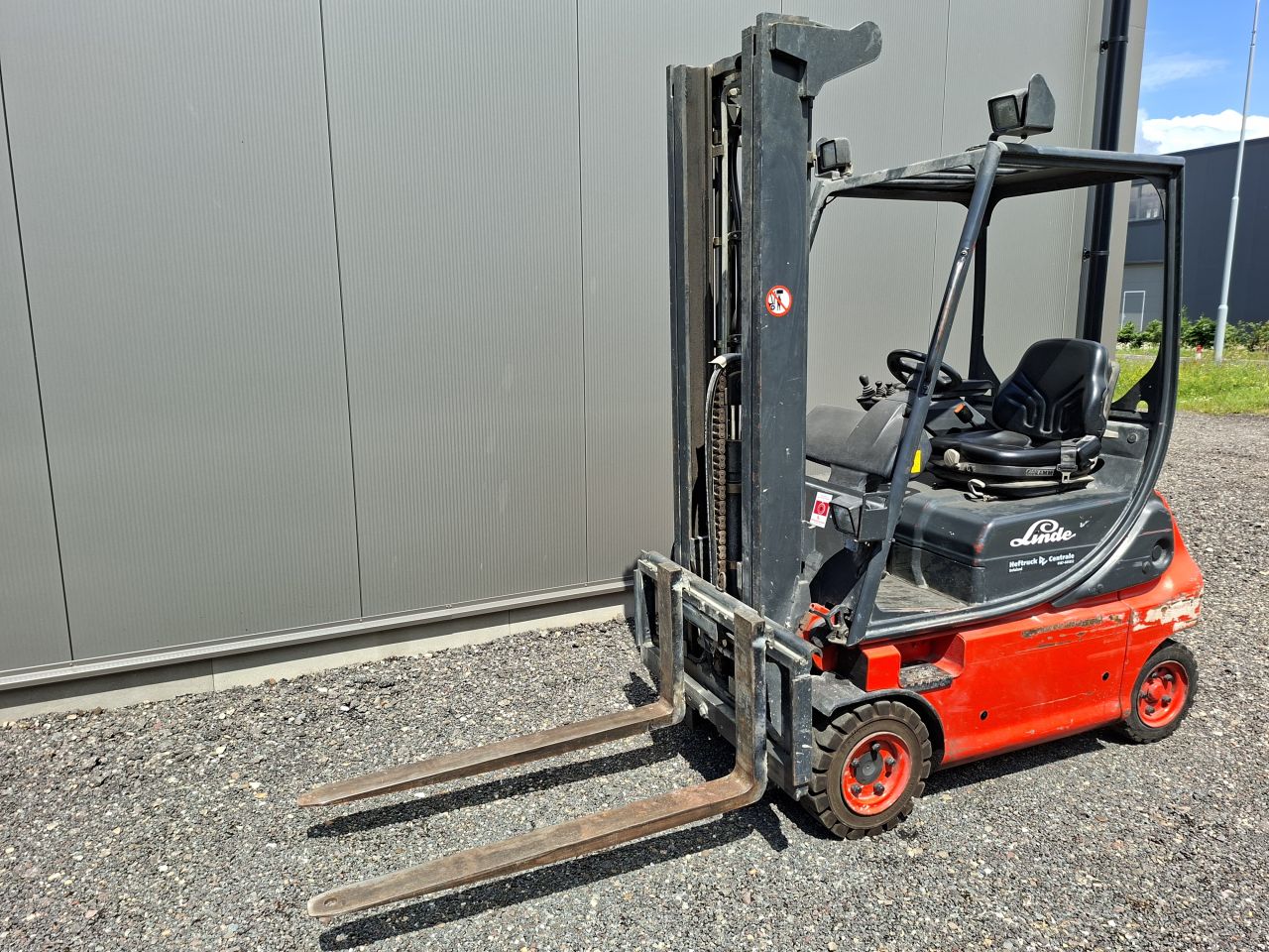 Elektrische heftruck Linde E16 1600 kg 5.5 meter triplo freelift