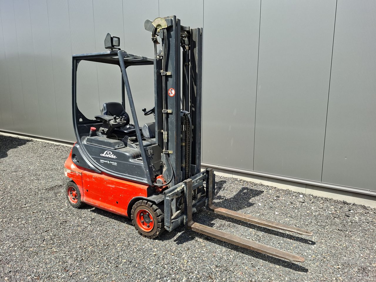 Elektrische heftruck Linde E16 1600 kg 5.5 meter triplo freelift