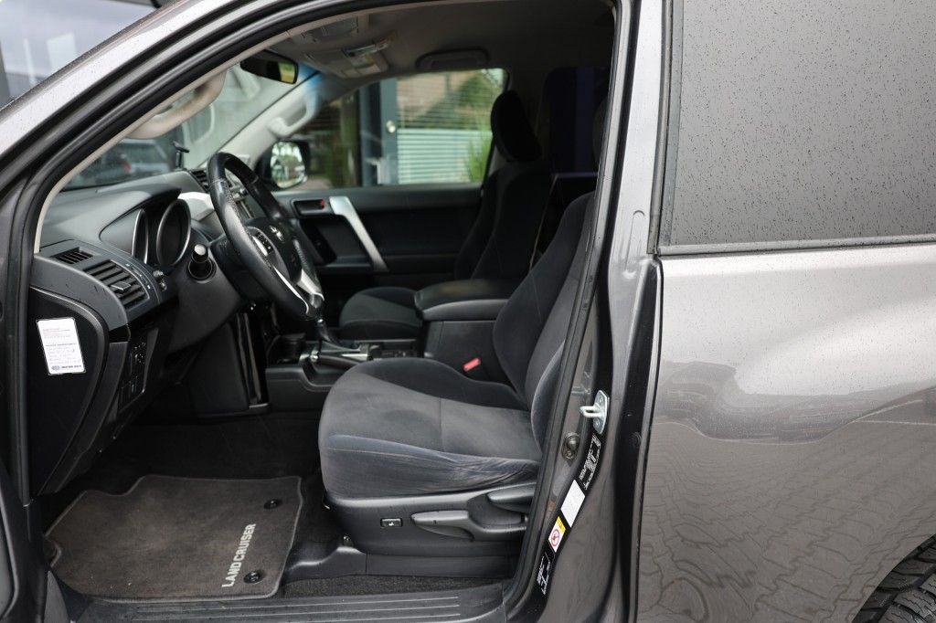Toyota Landcruiser 150 3.0 D-4D 3DRS VX A/T VAN MARGE