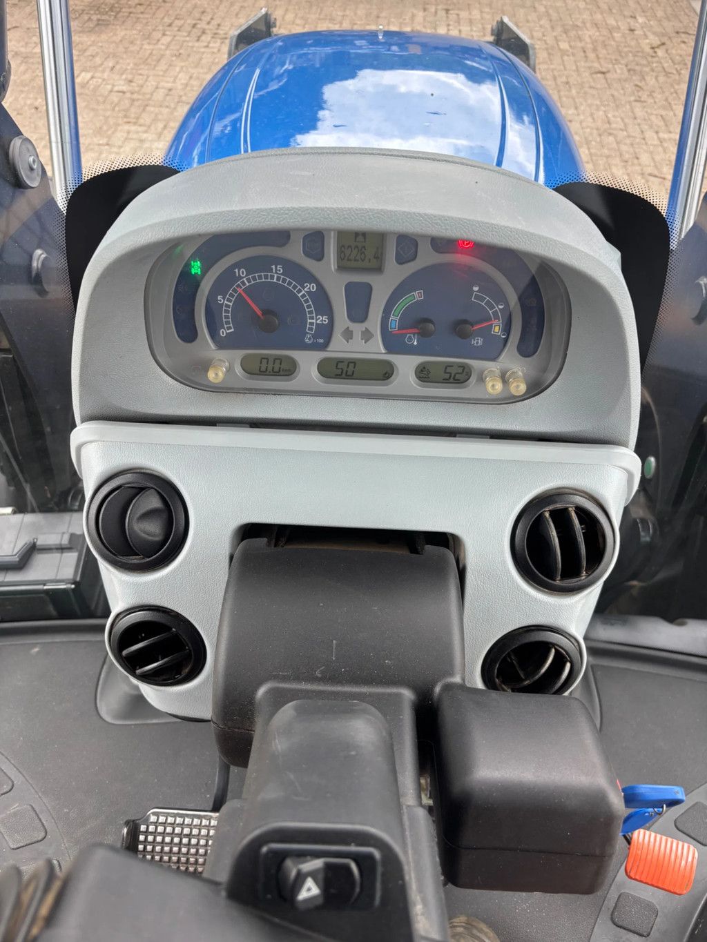 New Holland t6.120