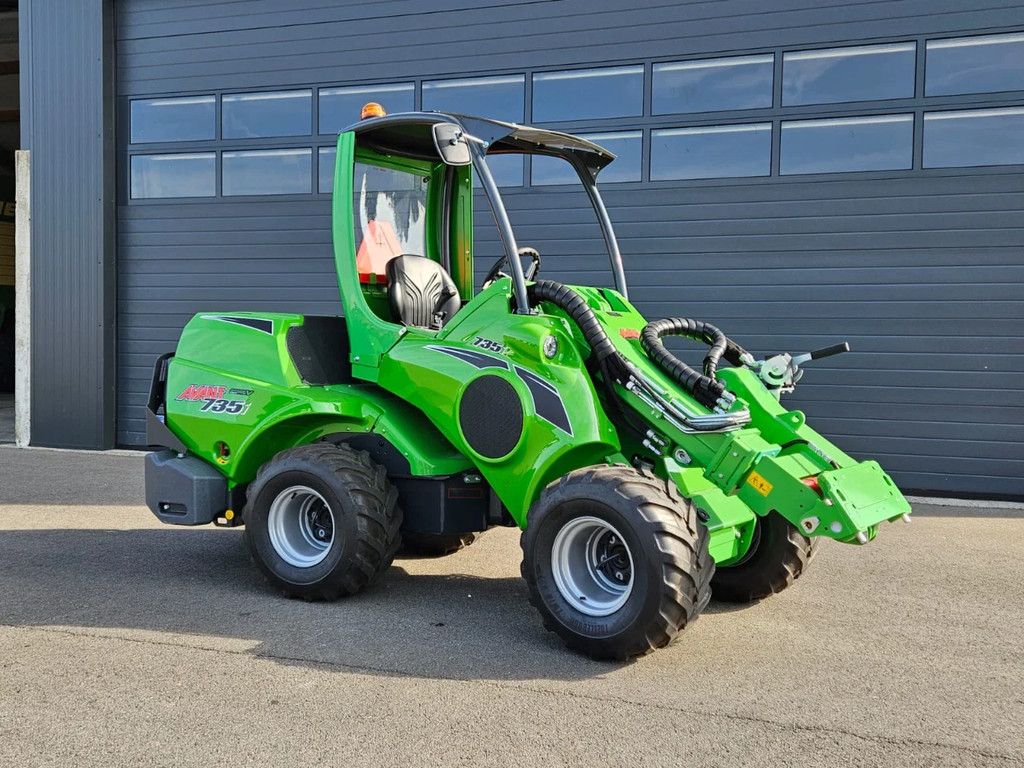 Avant 735i Rental mini-shovel