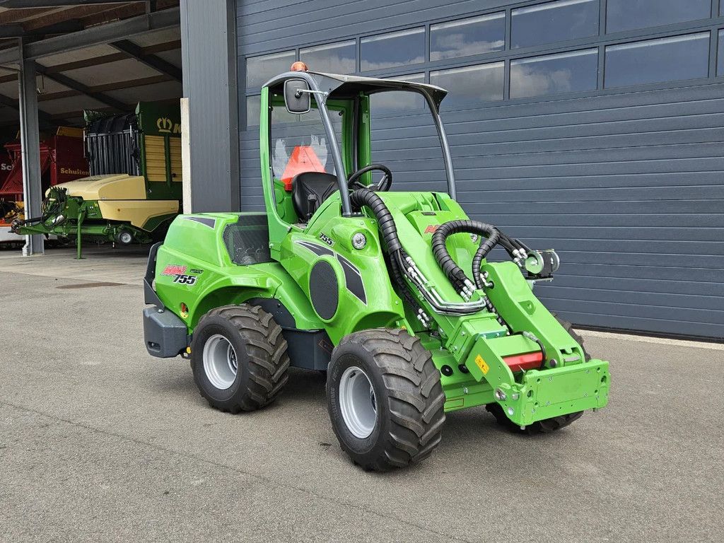 Avant 755i Rental mini-shovel