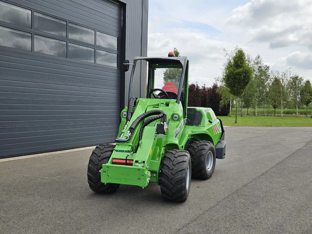 Avant 755i Rental mini-shovel