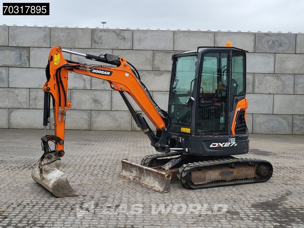 Doosan DX27 Z 3 Buckets