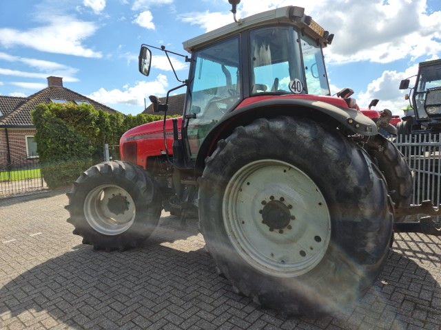 Massey Ferguson 8240