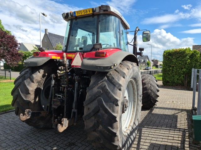 Massey Ferguson 8240
