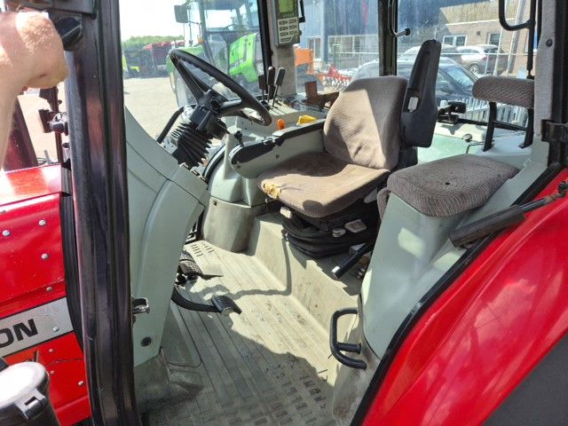Massey Ferguson 8240