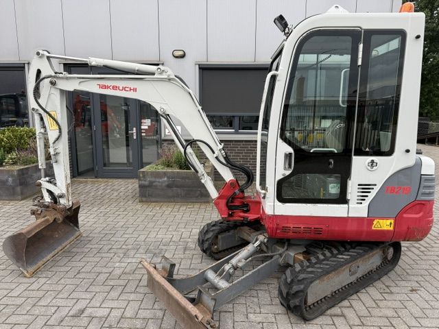 Takeuchi TB2019 bj2011 Minigraver Minikraan ZGST Kubota CAT
