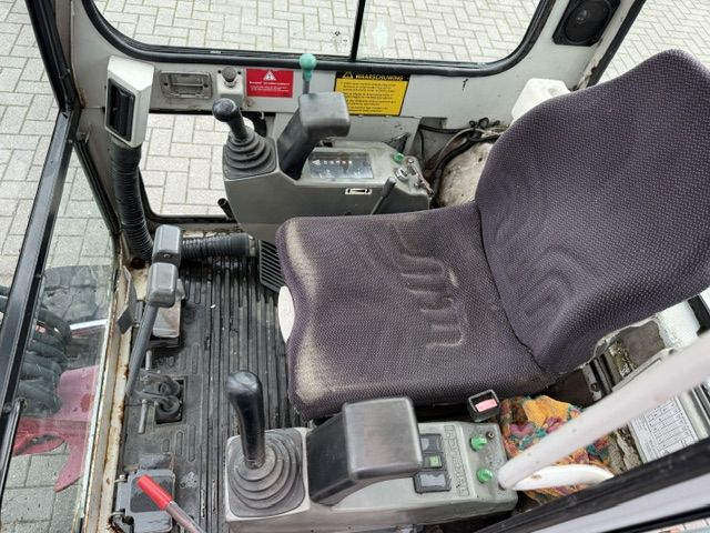 Takeuchi TB016 bj2007 1.7T Minigraver Minikraan Kubota CAT