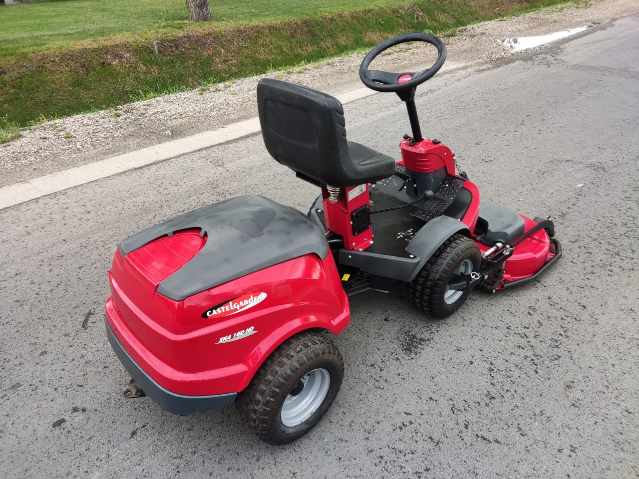 CASTELGARDEN zitmaaier (type XK4 160HD, B&S, 4WD, 105 cm.)
