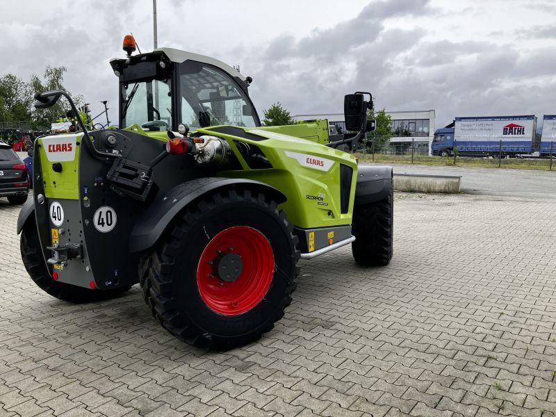 Claas SCORPION 733 VARIPOWER