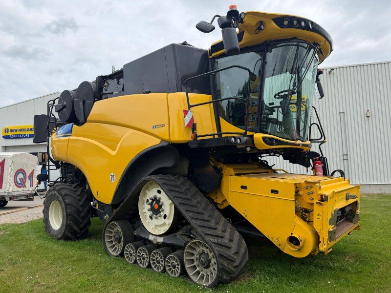 New Holland CR 10.90