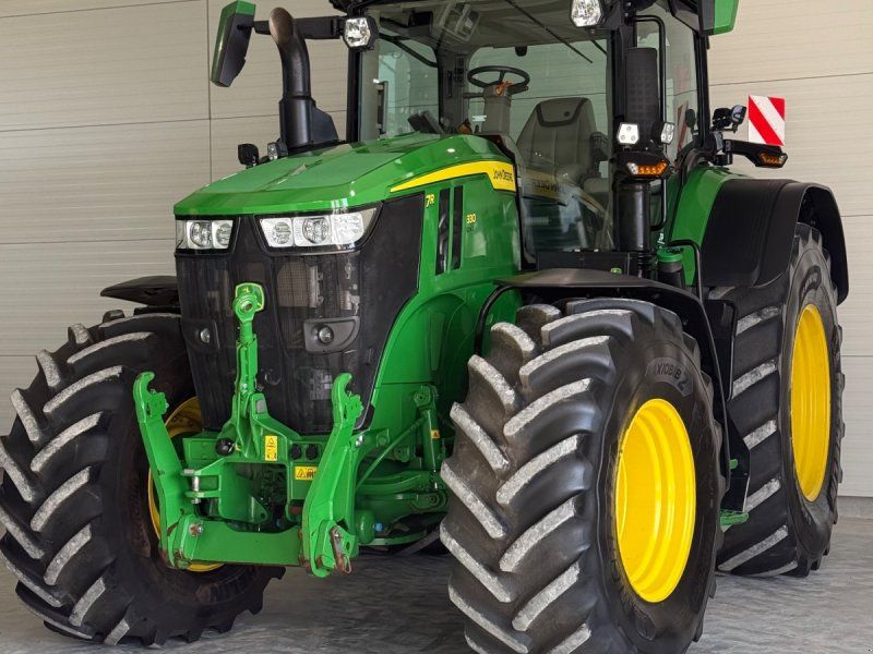 John Deere 7R330