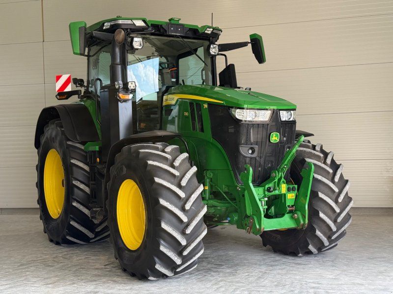 John Deere 7R330