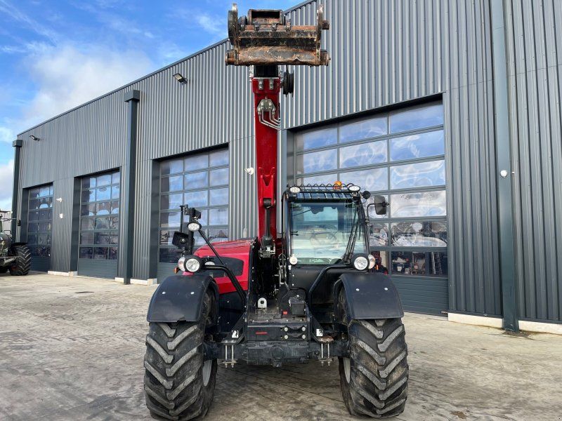 Case IH Chariot télescopique agricole FARMLIFT 737