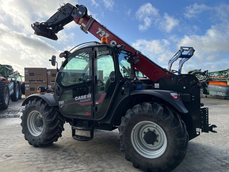 Case IH Chariot télescopique agricole FARMLIFT 737