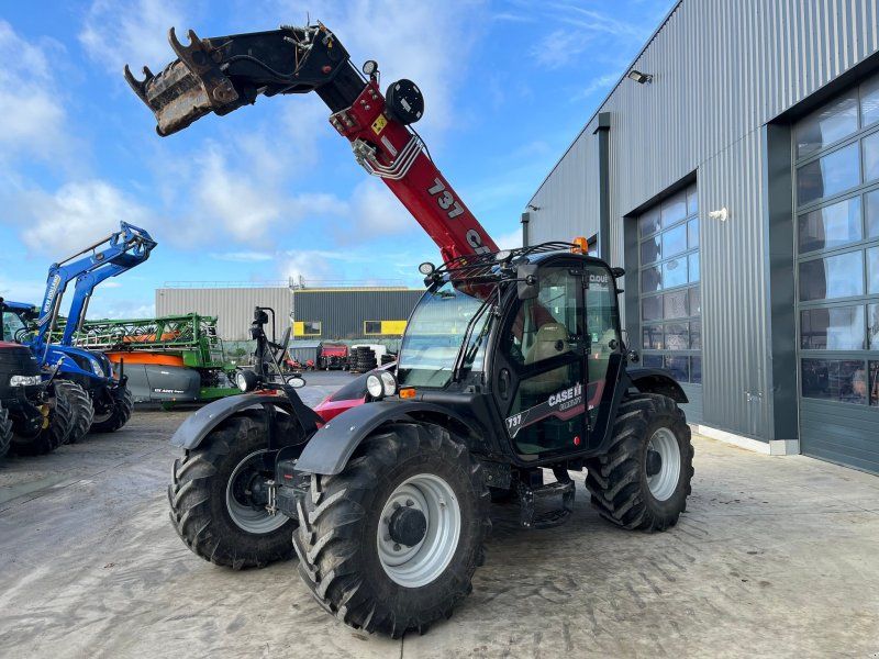 Case IH Chariot télescopique agricole FARMLIFT 737