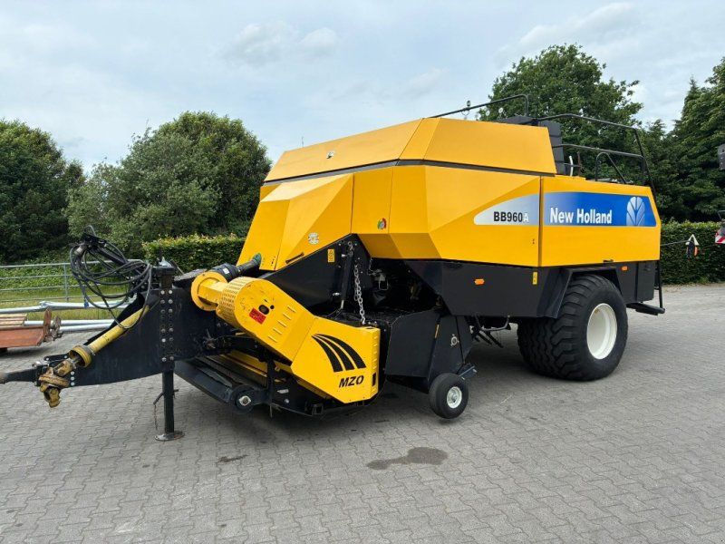 New Holland BB960A