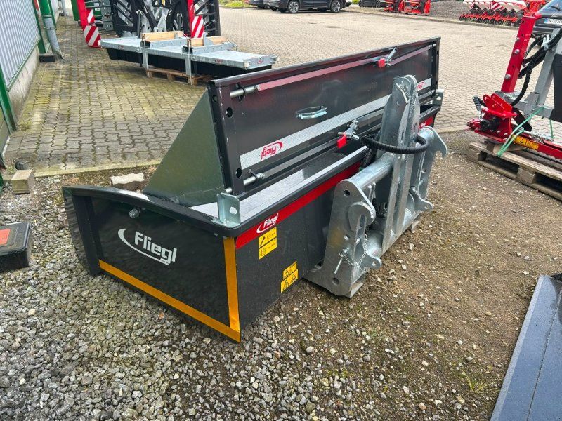 Fliegl Heck und Hochkippschaufel Gigant 2200mm