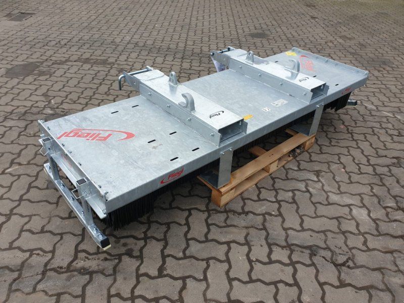 Fliegl Kehrbesen Löwe 2,50m*
