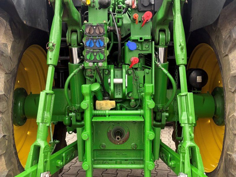 John Deere 6145R
