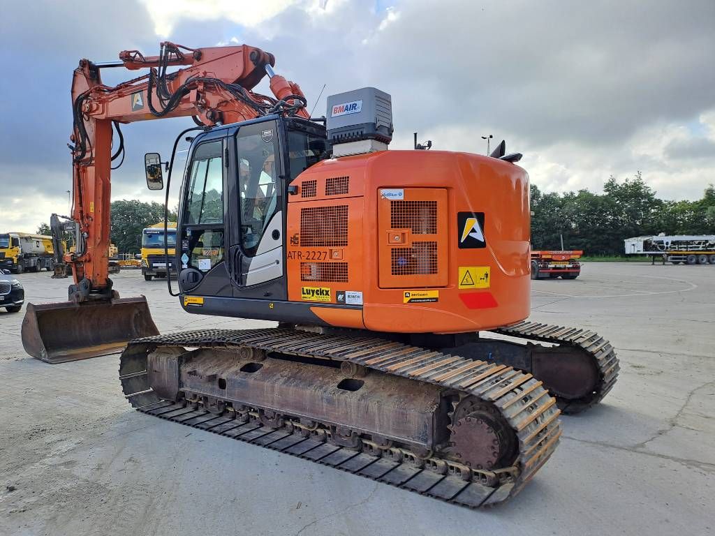 Hitachi ZX225USLC-6
