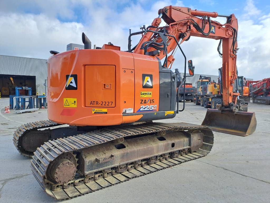 Hitachi ZX225USLC-6