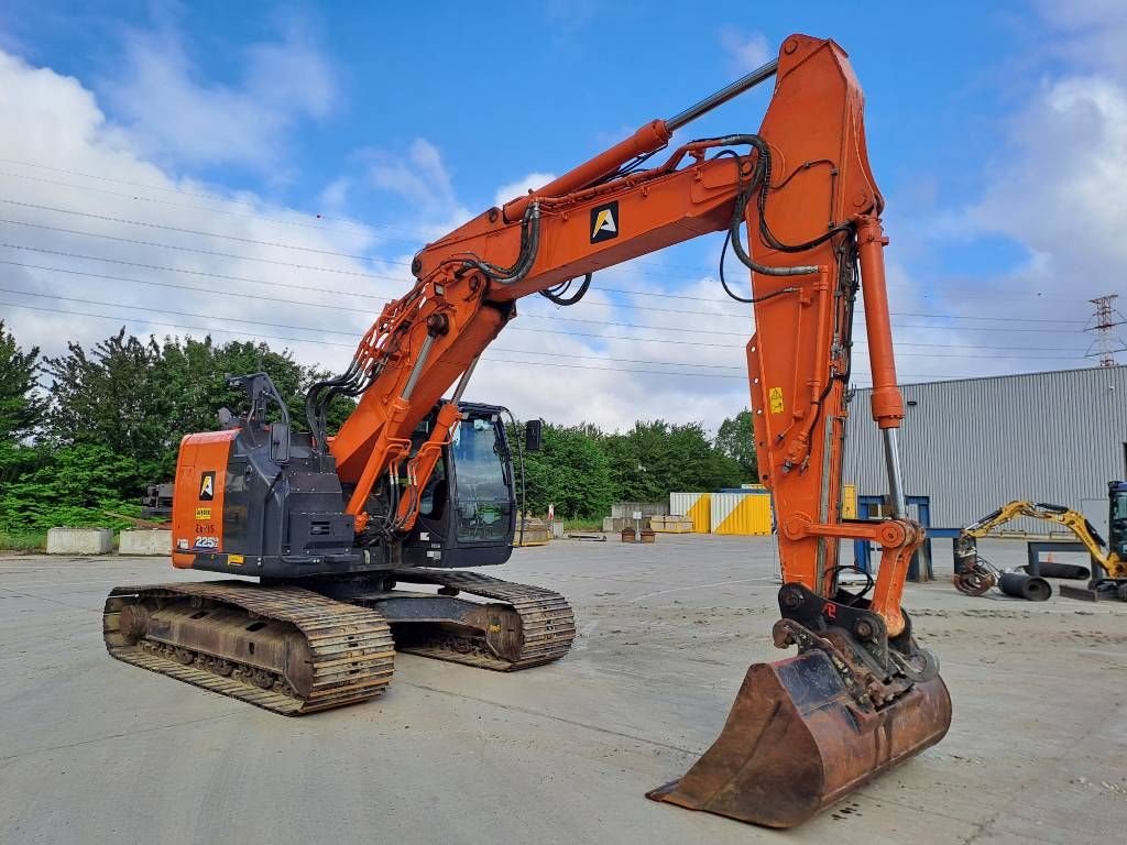 Hitachi ZX225USLC-6