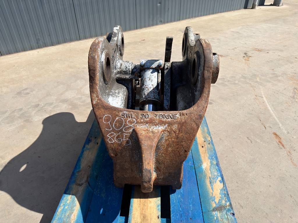 Miller EC290 / EC300 Geith