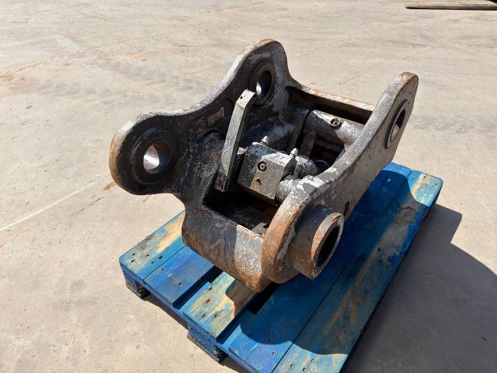 Miller EC290 / EC300 Geith