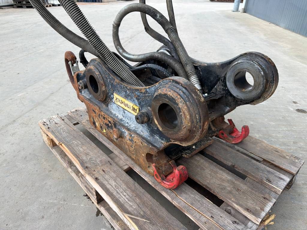 OilQuick OQ70/55 - 329D / 329E / 330F